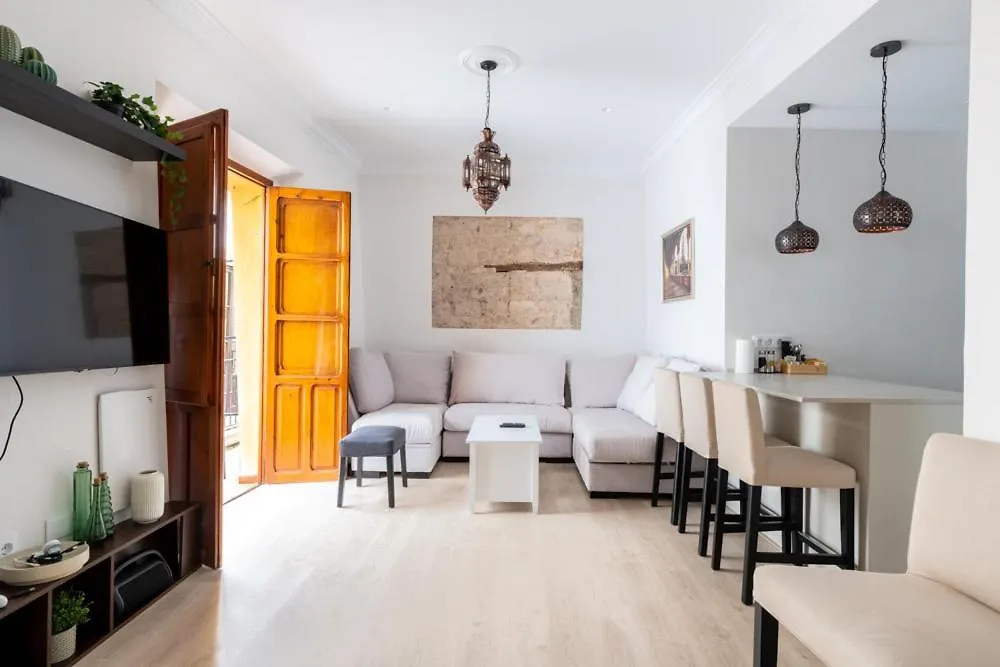La Casa Villa Sevilla 0*,