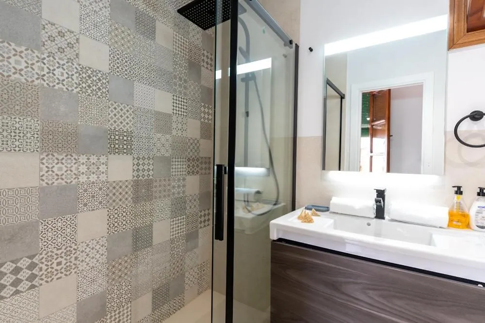 La Casa Villa Sevilla 0*,  España
