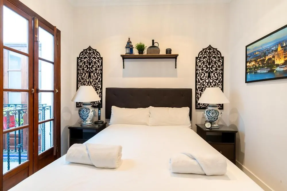La Casa Villa Sevilla 0*,